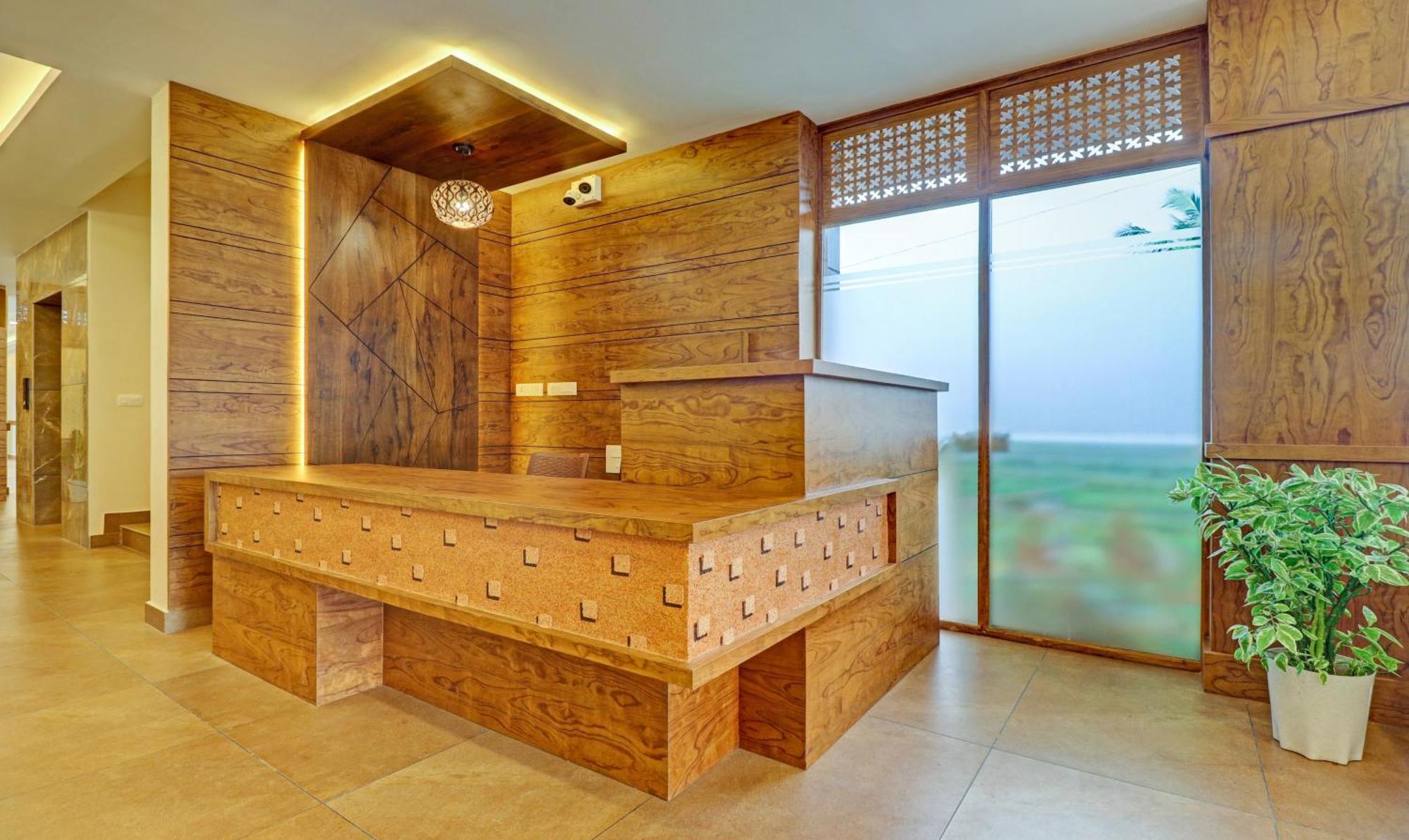 Отель Treebo Golden Terminal, Kochi Airport Экстерьер фото