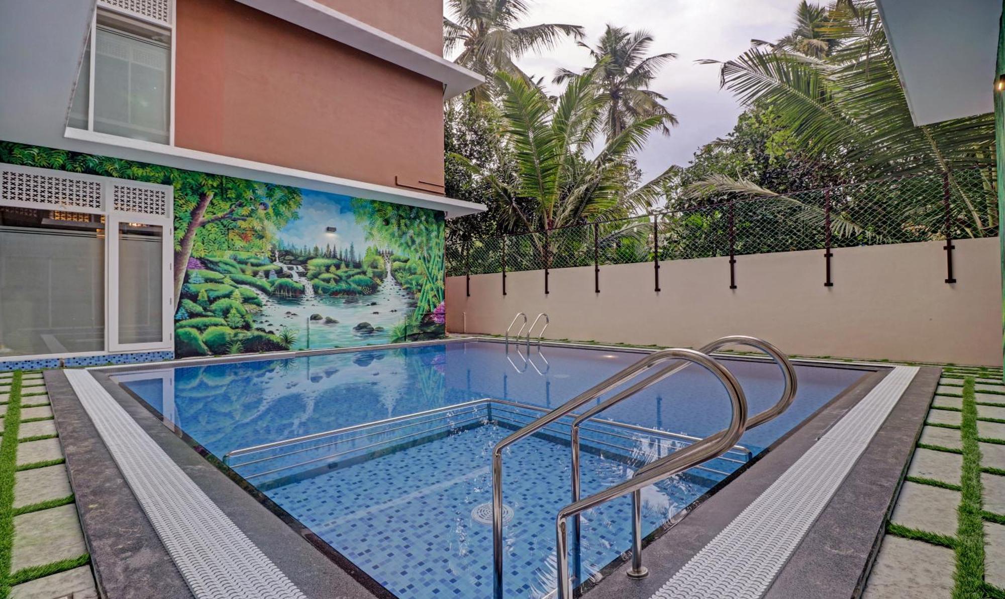 Отель Treebo Golden Terminal, Kochi Airport Экстерьер фото